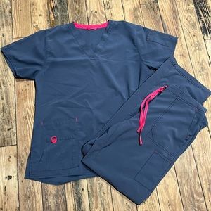 Womens Carhartt scrubs